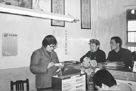 女贪官汤兰英：七十年代顿顿吃肉，信用社的钱被她花得只剩几块钱图片