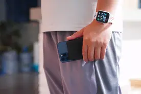 仅136g！iPhone 12的第二块电池，mophie新款磁吸无线充电宝体验图片