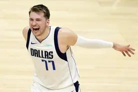 16岁狂轰51分，名气远超东契奇！10年了，却连投篮都没有？太失望图片