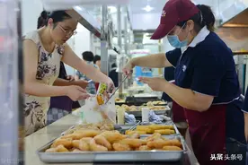 北京小伙卖早餐利用“人性的贪婪”，年赚69万，这个点子不错图片