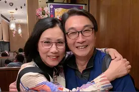 汪明荃与罗家英相恋21年，结婚11年，膝下无儿女依旧恩爱如初图片