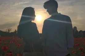 安慰女人最好的方法是什么？图片