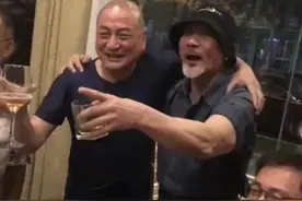 香港大腕都老了！汤镇业徐少强醉酒满脸通红，汤镇宗比弟弟还年轻图片