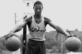 张伯伦身体天赋有多强大？静态天赋压奥胖，百米速度11秒图片