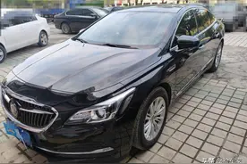 谁说美系车质量差？这辆别克君越开了20万公里不漏一滴油图片