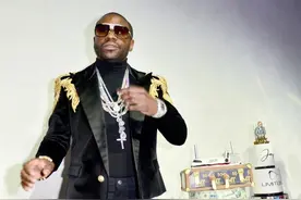 梅威瑟23岁性感女友曝光，此前曾是脱衣舞女郎图片