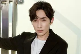 八卦七日猛涨的十大85后男明星，谁星途最灿烂？朱一龙李肖逸窦骁图片