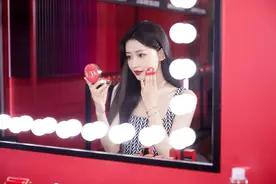 孙怡的身材好火辣，原来夏天配长靴可以那么好看~ ​​​图片