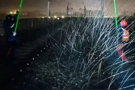 最高级别！红色预警！​高速公路、​星海湾大桥封闭，地铁3号线停运图片