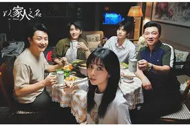 父母的微笑，是孩子长大后幸福的底色图片