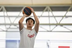 再见了，丁彦雨航！正式离队！这一次，他又无球可打了图片