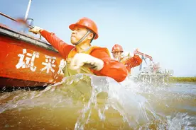 直击抗洪一线！他们是乘风破浪的石化人图片