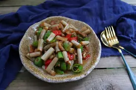 藕带最下饭的做法，香辣开胃，做法超级简单，喜欢吃一定要收藏图片