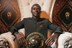 沙雕-马内的进化史，从光着脚踢柚子开始图片