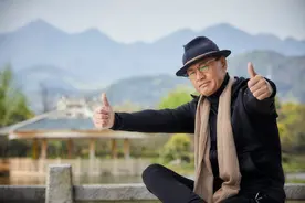 于荣光：62岁的武打明星，37岁盖过李连杰，娶妻22年无绯闻图片