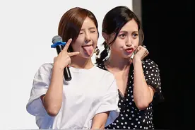 163cm的赵奕欢不惧比腿，和168cm张予曦同框，胖点更迷人了图片