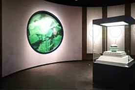 国宝瓷器，梅子青荷叶盖罐，四川宋瓷博物馆馆藏珍品图片