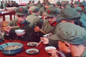他曾是我国特种兵，在90年代转变为悍匪，跨3国娶了5个老婆图片