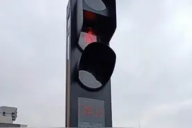 显屏曝光+语音提醒！大同行人闯红灯自动抓拍系统正式启用图片