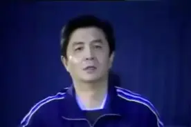 前国家男排队主教练汪嘉伟，详解拦网要领，打脸天津球迷。图片