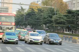 郑州市出租车9成已变“绿牌”，司机分享感受：一年能省2、3万，但对汽车寿命“不放心”图片