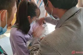 女婴被弃永宁欧尚附近后续，父母从甘肃来常将她接回图片