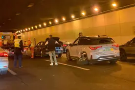 接连"断轴"后，超宝马的市值被做空，蔚来汽车真火了图片