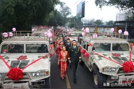 特种兵的集体婚礼，华服新娘太美！图片