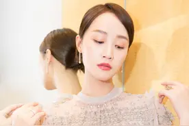 同为人艺双璧，辞职后的蓝盈莹遭群嘲，被除名的宋轶现状如何？图片