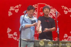 德云社张鹤伦、张九龄空降广德楼，二人携手成立十五队，真是疯狂图片