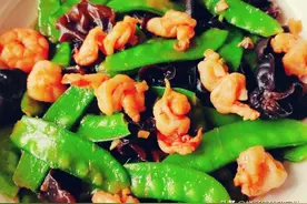 美食家常菜推荐：荷兰豆木耳炒虾仁，豆角丝炒肉，韭菜炒肉丝图片