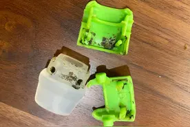 娃天天用的这种杯子，细菌严重超标！快检查一下你家的图片