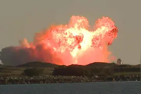 美国再次传来噩耗，巨型星际飞船成功发射，触地炸成碎片功亏一篑图片