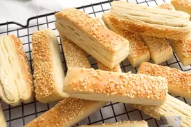 香掉牙千层饼，很多人都爱吃，告诉你详细配方，在家轻松做出来图片