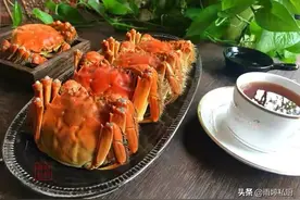 螃蟹直接上锅蒸可不对，教你一妙招，螃蟹不断腿不流黄，特别香图片