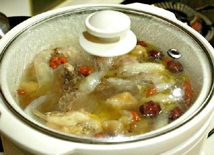 经常喝花胶汤可以祛斑吗 2026年经常喝花胶汤有什么好处 经常喝花胶汤可以祛斑吗 2026年经常喝花胶汤有什么好处