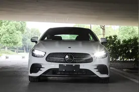 最贵的1.5T车型？54万落地奔驰E260轿跑车，值吗？图片