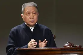 马未都：价值3亿的鸡缸杯，贵有它贵的道理，一般古董比不了图片