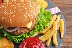 终于可以放心吃了！专家：汉堡、油条、方便面不是“垃圾食品”图片