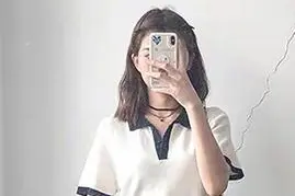 长裤怎么配才好看，各种t恤来一遍，非常的日常图片