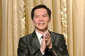 他是港圈大哥，向华强70大寿都请不来，刘德华演唱会却不请自来图片