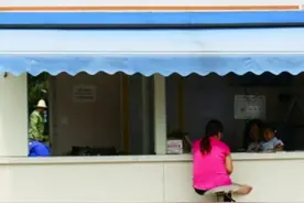 5973万大奖得主现身：号码是睡前想出来的，于是就买了10倍图片