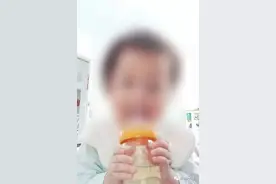 幼婴掉进床缝窒息身亡，家属质疑保姆有过失！警方已介入图片