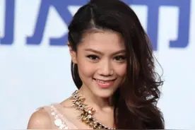 周秀娜不愿只秀身材，用橡胶娃娃代替出镜，素颜示人好看吗？图片