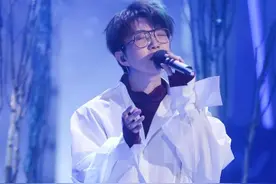 毛不易有唱功没颜值？减肥成功摘掉眼镜后，说不心动是假的图片