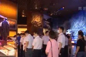 中国共产党历史展览馆今起对公众开放 记者现场探访→图片