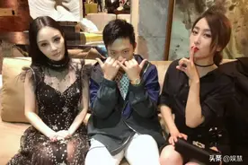 PGone凌晨晒近照，重现当年经典手势，李小璐贾乃亮都曾模仿过图片