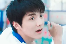 唱歌跳舞弹钢琴演好剧，多项技能满分，新晋男神张新成应该大火图片