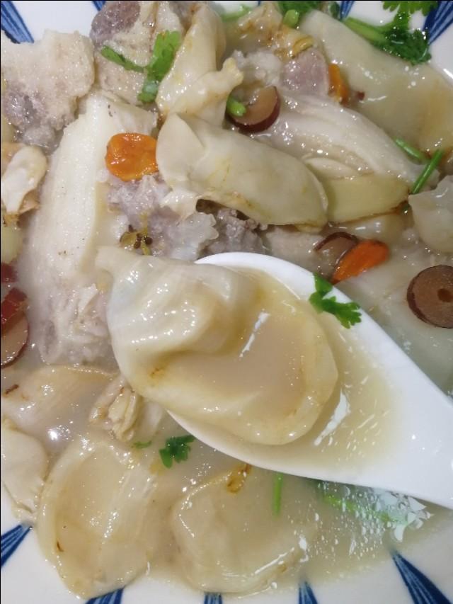 花胶扇骨汤的功效与作用 2026年花胶扇骨汤的功效与作用是什么