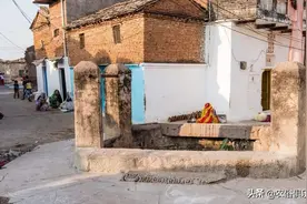 大门不对直冲路不种树，农村这些习俗并非迷信，而是为了居住安全图片